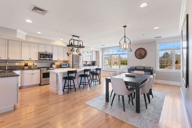 19 Bridge St Unit 3, Kittery, ME 03904