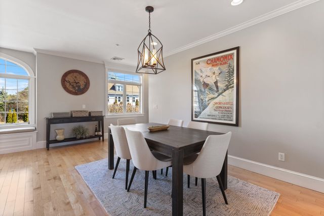 19 Bridge St Unit 3, Kittery, ME 03904