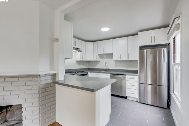 1207 University Ave, Berkeley, CA 94702