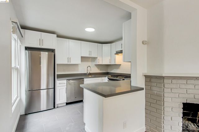 1207 University Ave, Berkeley, CA 94702