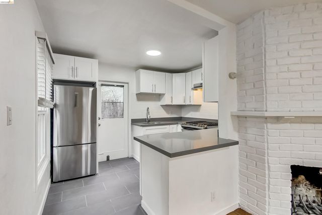 1207 University Ave, Berkeley, CA 94702