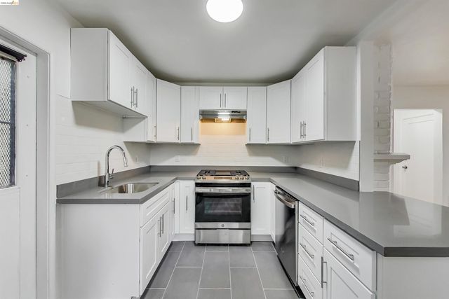 1207 University Ave, Berkeley, CA 94702