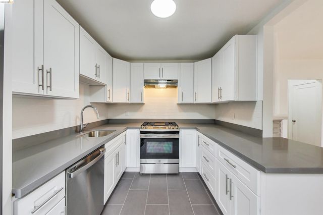 1207 University Ave, Berkeley, CA 94702