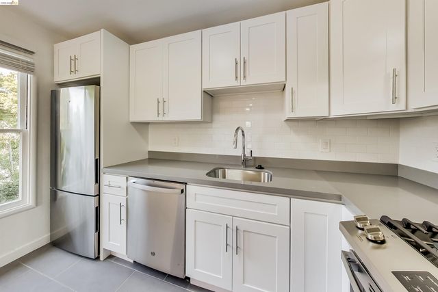 1207 University Ave, Berkeley, CA 94702