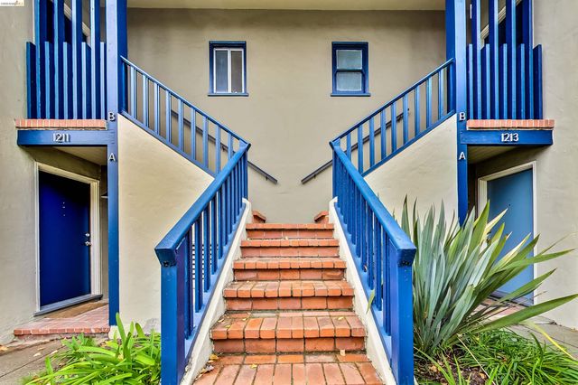 1207 University Ave, Berkeley, CA 94702