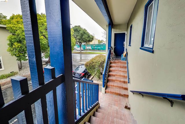 1207 University Ave, Berkeley, CA 94702