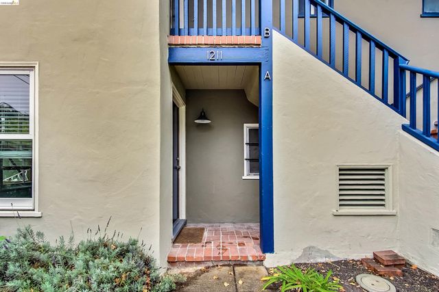 1207 University Ave, Berkeley, CA 94702
