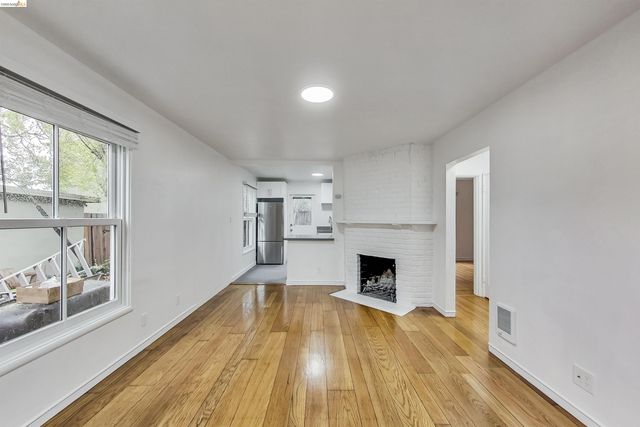 1207 University Ave, Berkeley, CA 94702