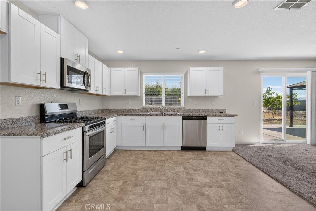 Image 5 of property listing at 15 Cully Court, Oroville, CA 95965