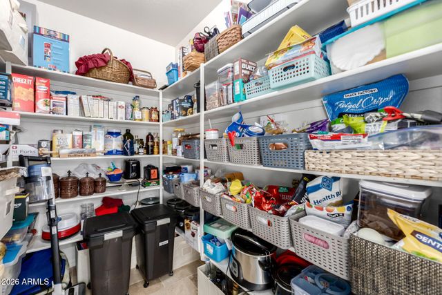 6448 W TONTO Drive, Glendale, AZ 85308