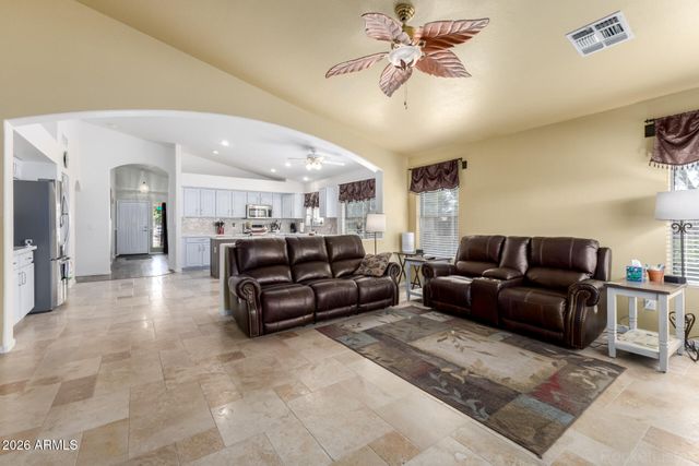 6448 W TONTO Drive, Glendale, AZ 85308