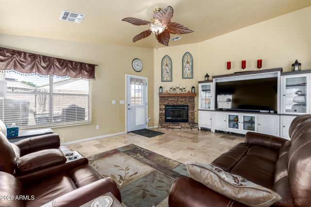 6448 W TONTO Drive, Glendale, AZ 85308