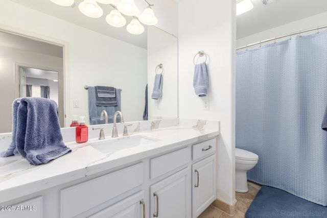 6448 W TONTO Drive, Glendale, AZ 85308