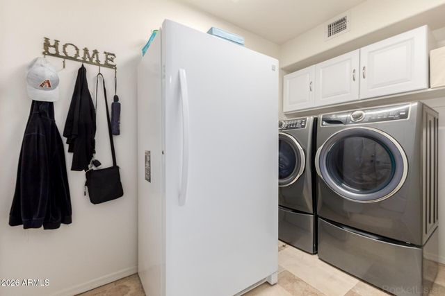 6448 W TONTO Drive, Glendale, AZ 85308