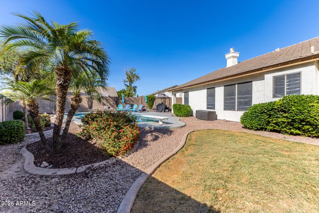 6448 W TONTO Drive, Glendale, AZ 85308