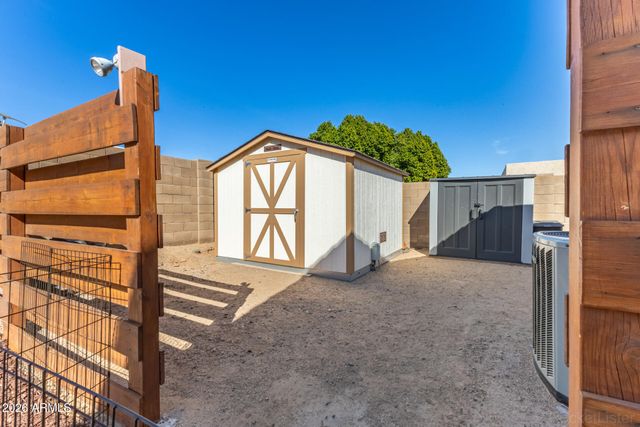 6448 W TONTO Drive, Glendale, AZ 85308