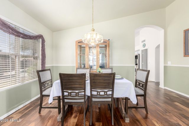 6448 W TONTO Drive, Glendale, AZ 85308