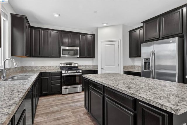 532 E Isidoro Ave, Mountain House, CA 95391