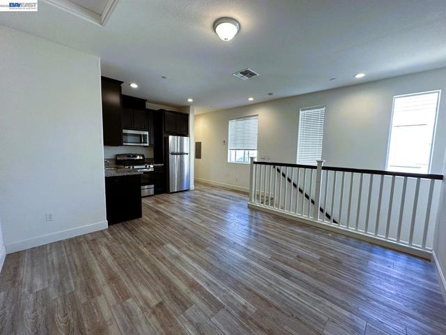 532 E Isidoro Ave, Mountain House, CA 95391