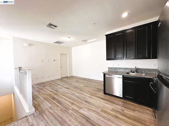 532 E Isidoro Ave, Mountain House, CA 95391