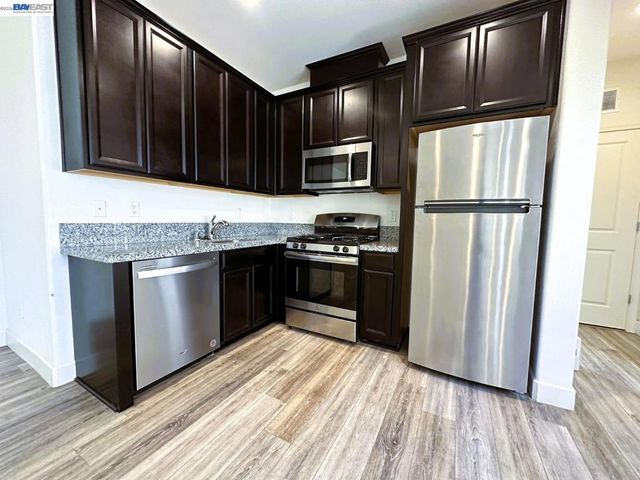 532 E Isidoro Ave, Mountain House, CA 95391