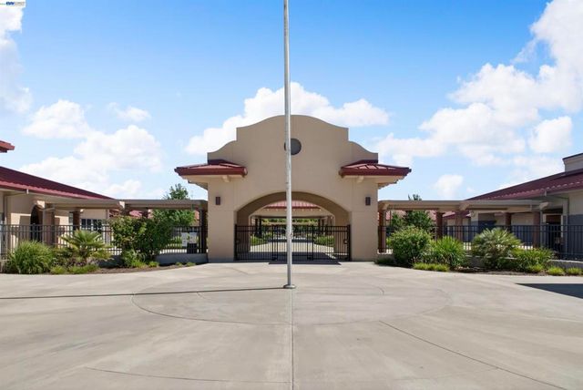 532 E Isidoro Ave, Mountain House, CA 95391