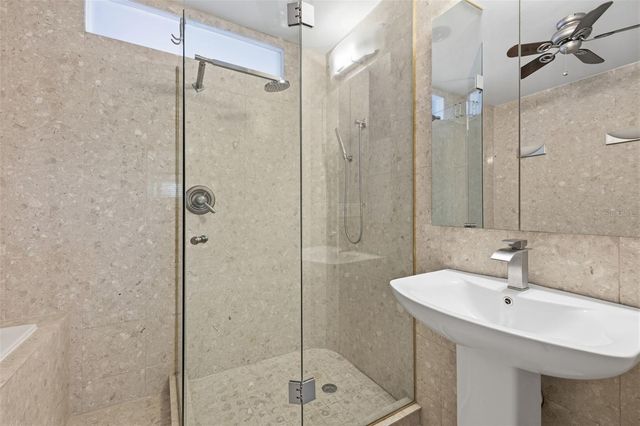 400 LARBOARD WAY 105, Clearwater Beach, FL 33767