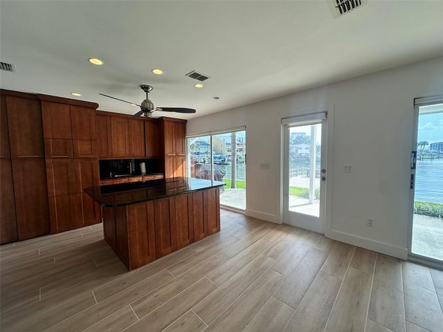 400 LARBOARD WAY 105, Clearwater Beach, FL 33767