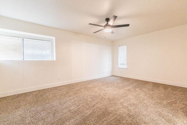 901 Barnett Way, Madera, CA 93637