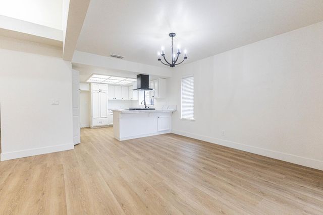 901 Barnett Way, Madera, CA 93637