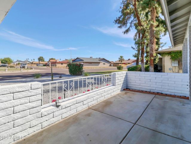 4949 W ROYAL PALM Road, Glendale, AZ 85302