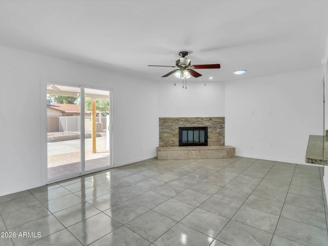 4949 W ROYAL PALM Road, Glendale, AZ 85302