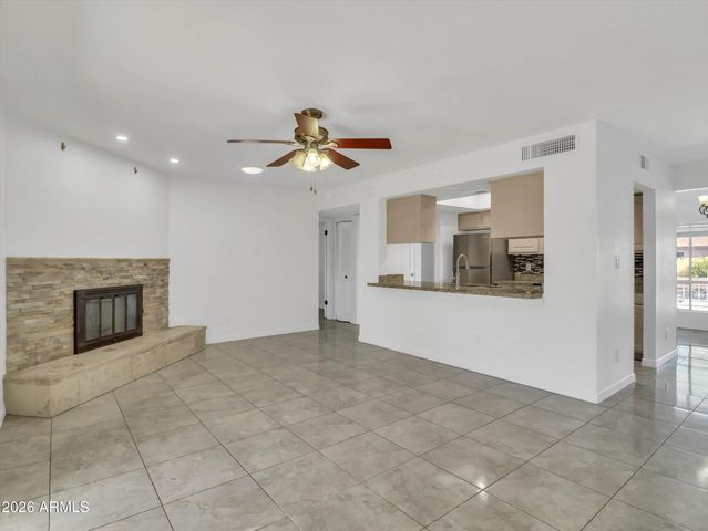 4949 W ROYAL PALM Road, Glendale, AZ 85302