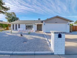 4949 W ROYAL PALM Road, Glendale, AZ 85302