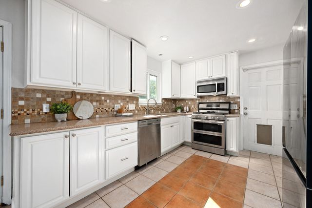 1100 Huntridge DR, Austin, TX 78758