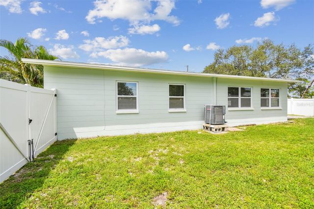 1101 81ST AVENUE N, St Petersburg, FL 33702