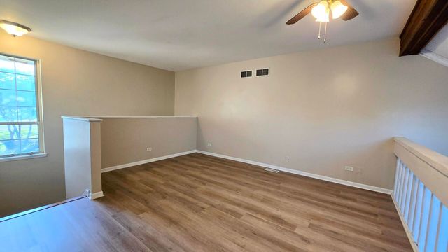 963 Taylor Drive, Gurnee, IL 60031