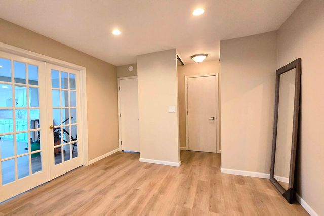 963 Taylor Drive, Gurnee, IL 60031