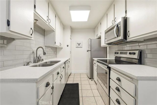 5460 White Oak F303, Encino, CA 91316