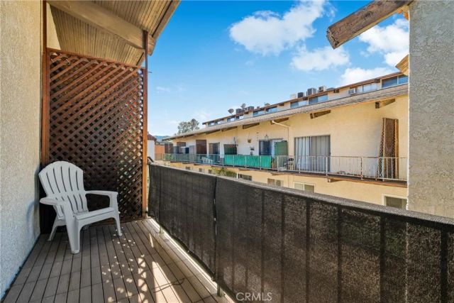 5460 White Oak F303, Encino, CA 91316