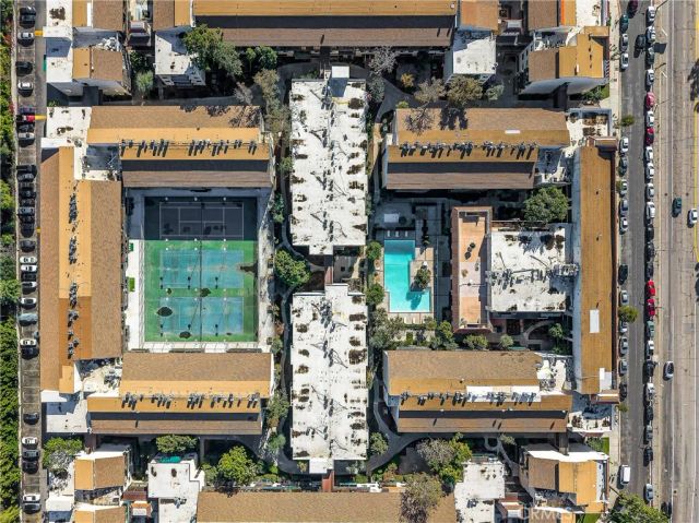 5460 White Oak F303, Encino, CA 91316