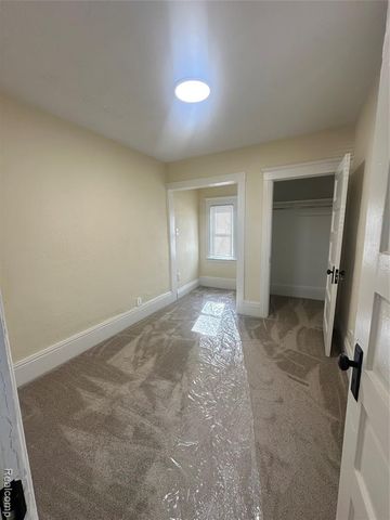 18576 Jefferson, Riverview, MI 48193