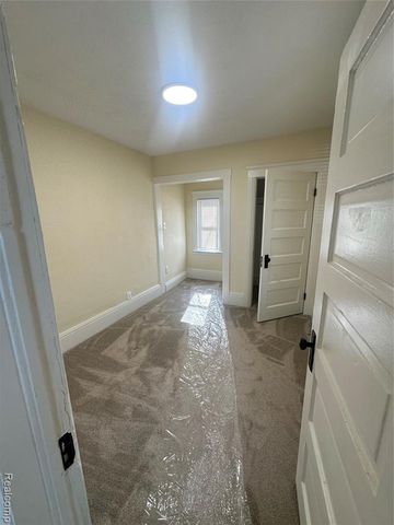 18576 Jefferson, Riverview, MI 48193