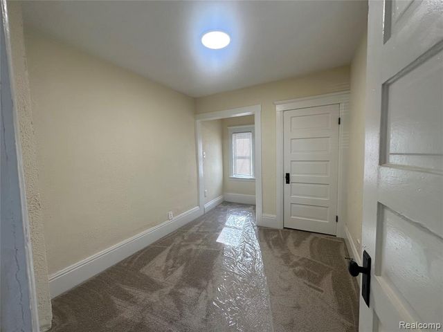 18576 Jefferson, Riverview, MI 48193