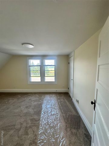 18576 Jefferson, Riverview, MI 48193