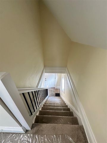 18576 Jefferson, Riverview, MI 48193