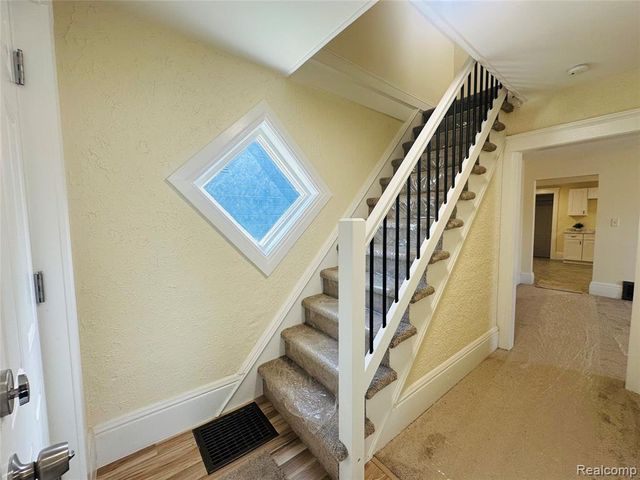 18576 Jefferson, Riverview, MI 48193