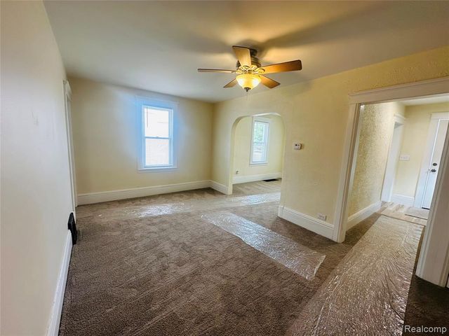 18576 Jefferson, Riverview, MI 48193