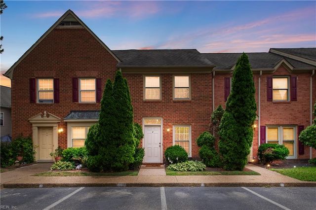924 Lucas Creek Rd Apt 2, Newport News, VA 23608