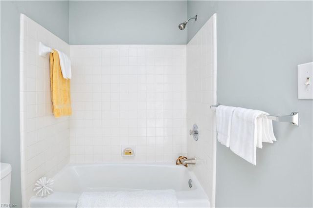 924 Lucas Creek Rd Apt 2, Newport News, VA 23608